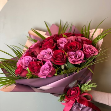 Inola 30 Kırmızı Lila Gül Buketi