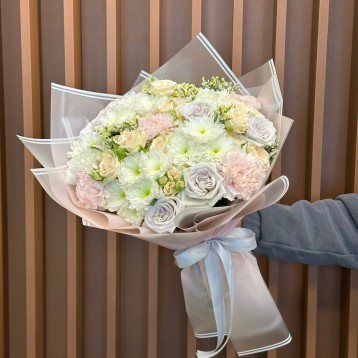 Sinda Çiçek Buketi